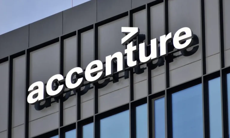 Accenture Leads IT Sector in Addressing Macro Uncertainty Challenges